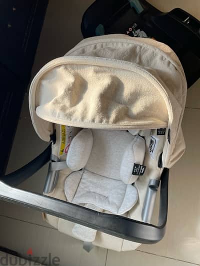 Inglesina car seat + base