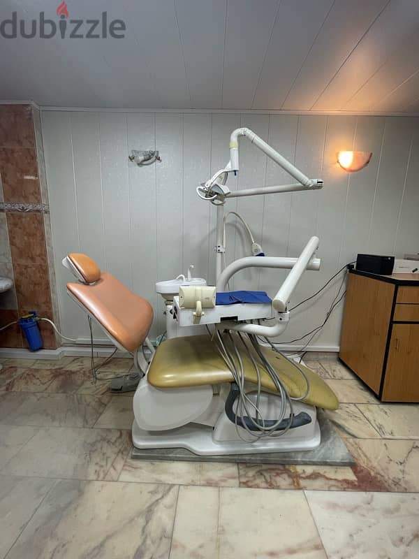 Dental chair. 1