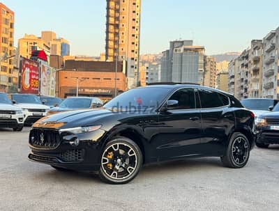 2017 Maserati Levante sq4