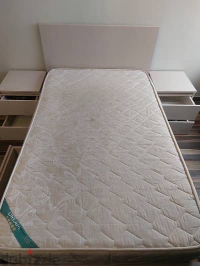 single bed (Without mattress)