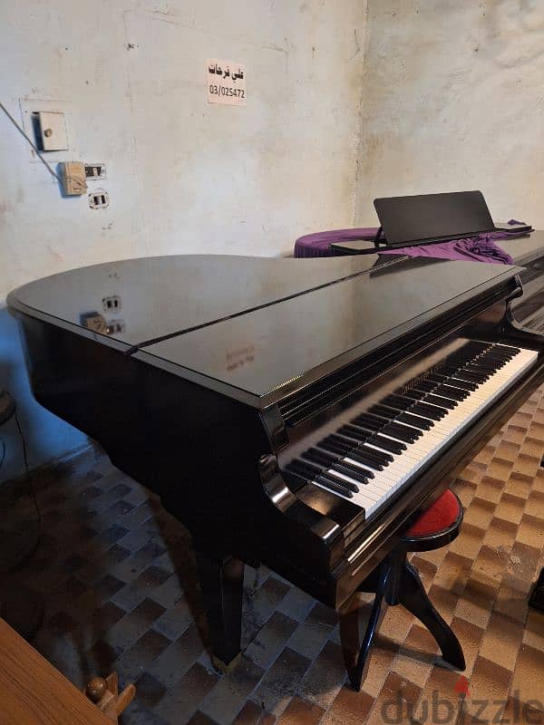 piano colour glossy black like new tuning warranty 1