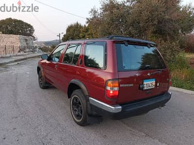 Nissan Pathfinder 1998