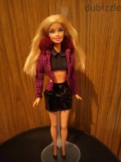 Barbie Mattel 2000ish as new doll Bending legs+special outfit+Shoes=23