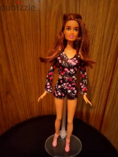 Barbie Brunette Mattel2000 wearing rare doll has bending legs+shoes=24