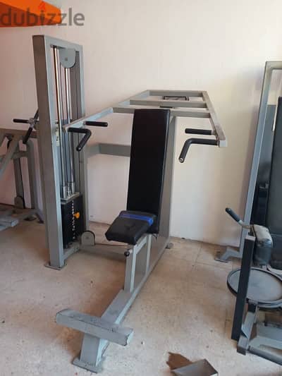 Shoulder Press Machine GEO sport معدات رياضية متنوعة