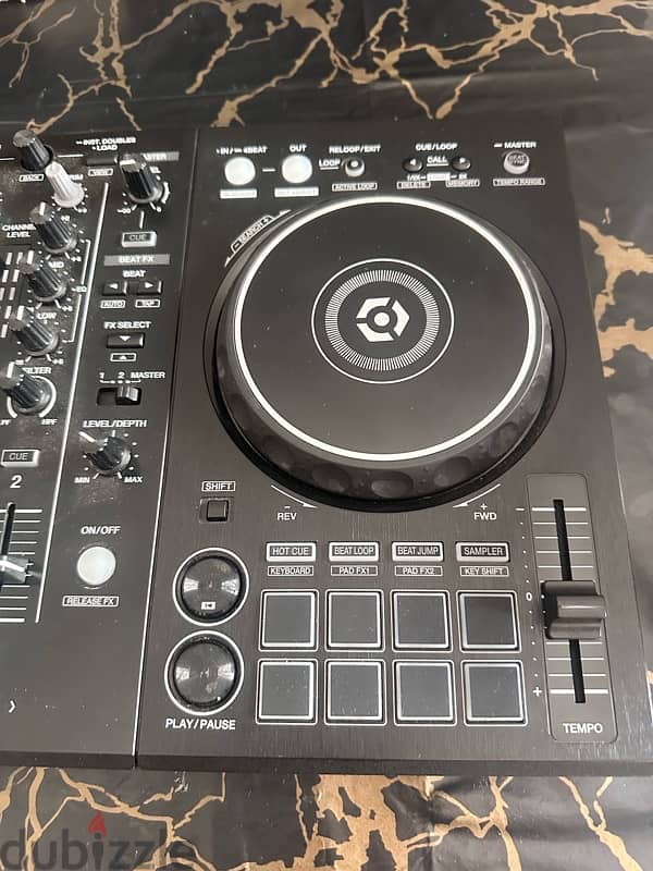 Ddj 400 like new 3