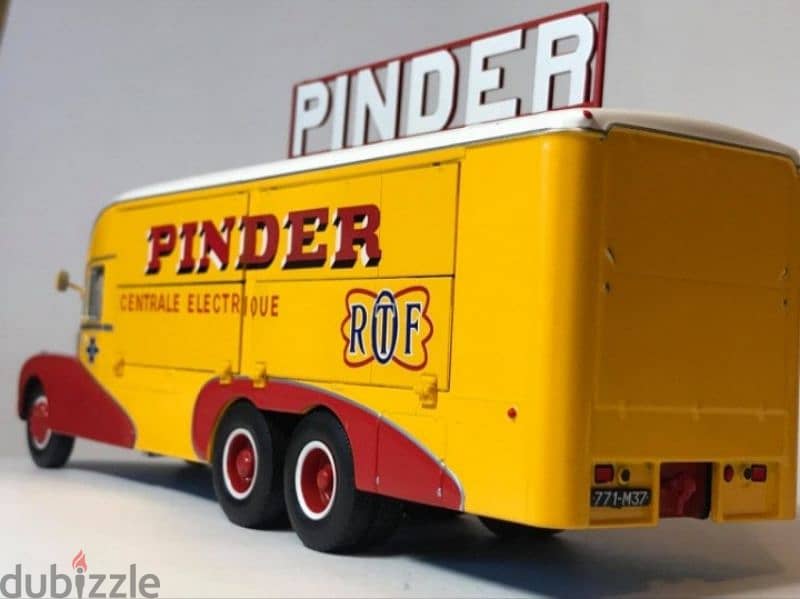 Bernard 28 Electricity supplier truck (Pinder Circus 1951) scale 1;43 4