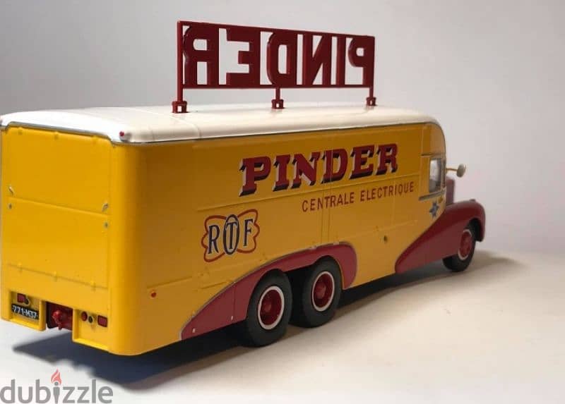 Bernard 28 Electricity supplier truck (Pinder Circus 1951) scale 1;43 5