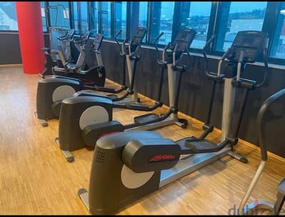 Life fitness 95xi elliptical 03139571