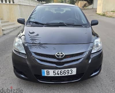 TOYOTA YARIS SEDAN 2010 !!!