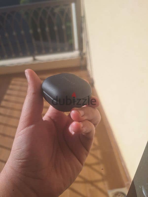 used galaxy buds 2 pro (black) only 4 times excellent condition 1