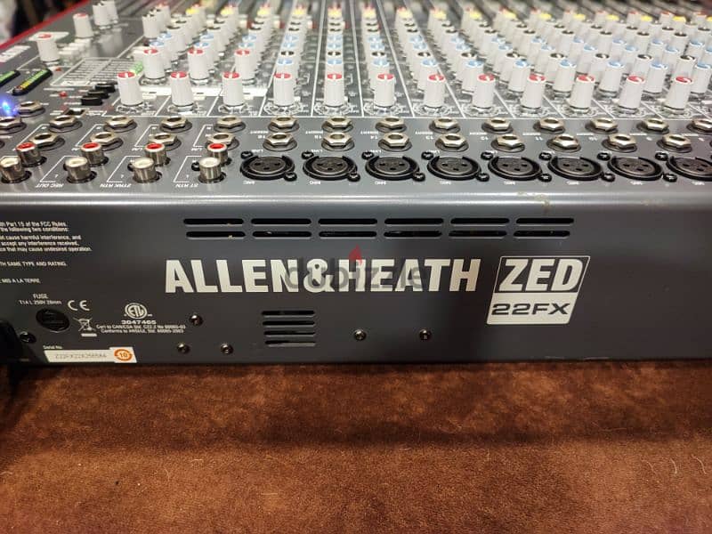 Allen & Heath ZED-22FX 1