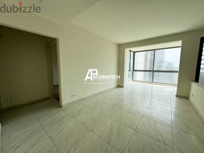 Apartment For Sale in Achrafieh - شقة للبيع في الأشرفية