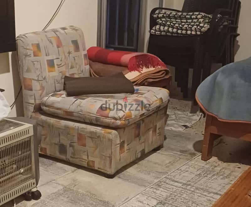 Living Room For Sale 300$  قوضة قعدة للبيع 2