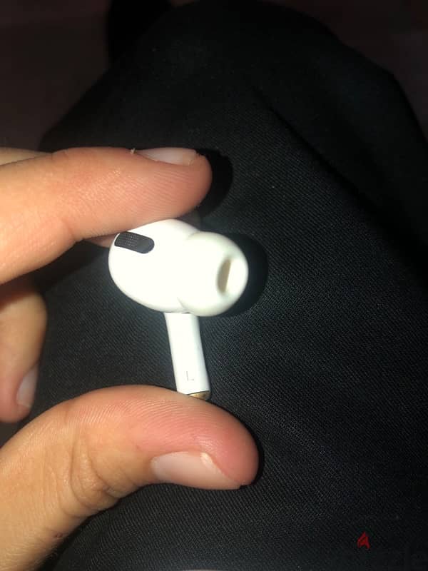 Apple Airpods Pro 2 USED LIKE NEW 3