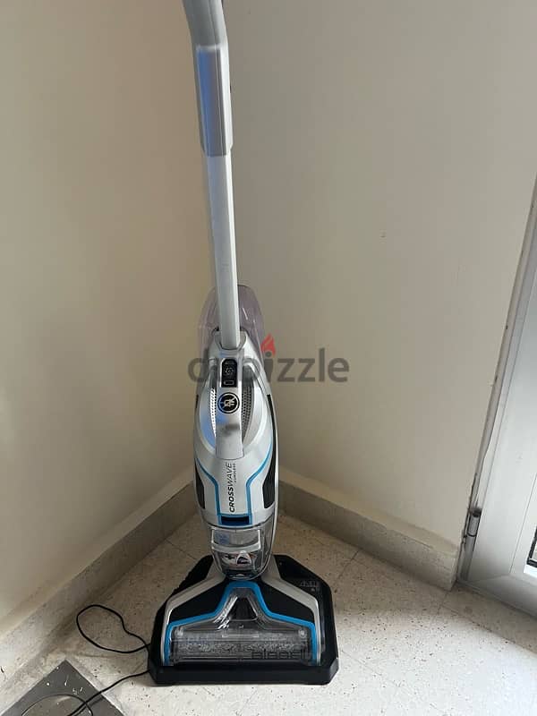 Vaccuum, wet and dru cordless bissel 0