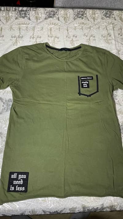 military green tshirt size small