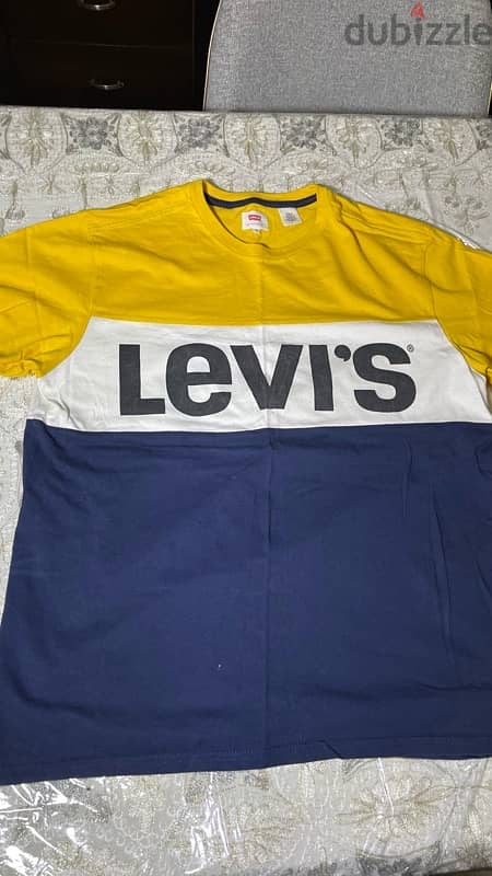 levis Tshirt size Medium 0