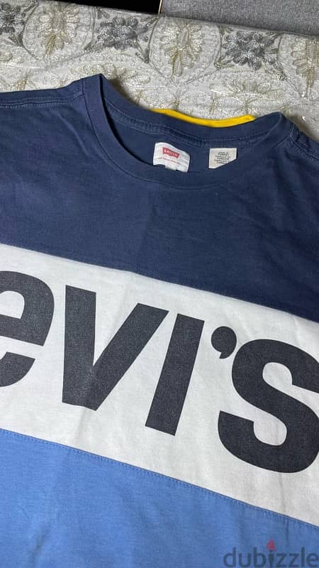 levis mens Tshirt size medium 1