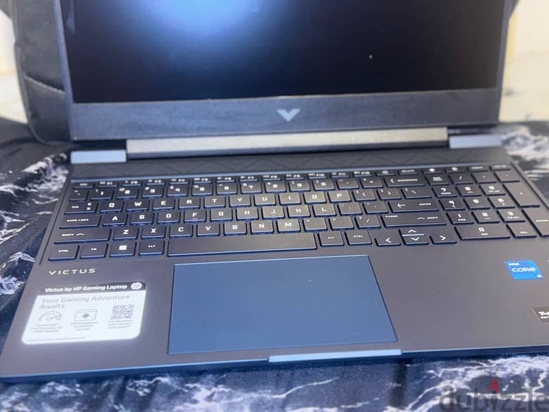 HP Victus 1