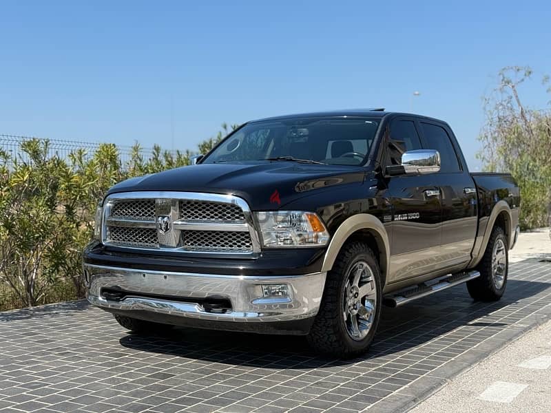 Dodge Ram LARAMIE 5.7 L TgF HEMI 1 Owner 85.000 km 0