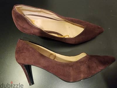 Elegant Brown Suede High Heels – Timeless & Chic