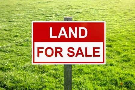 SUPER Land for sale in  a VERY PRIME location in Feytroun