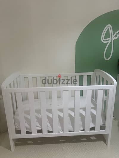 baby crib + Mattress