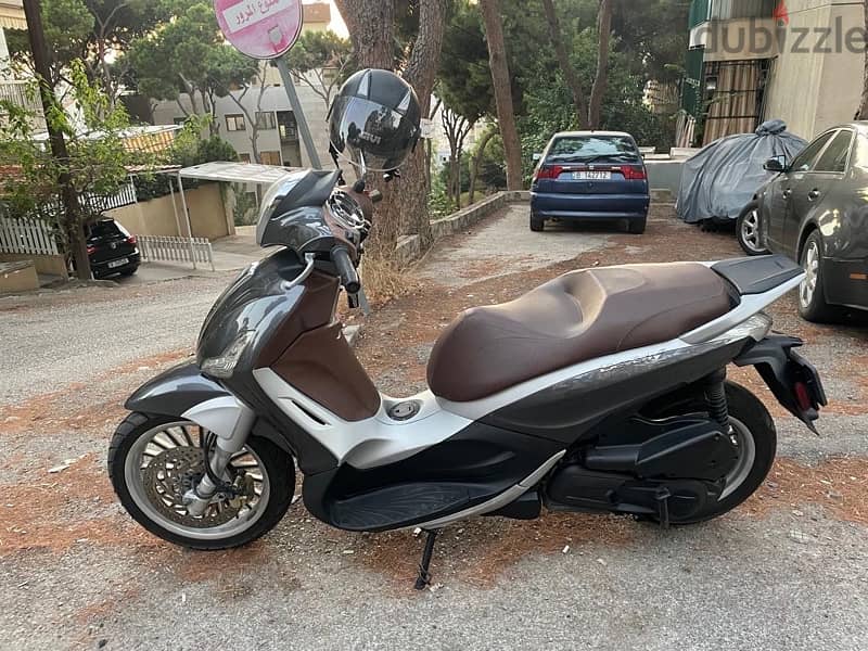 Piaggio Beverly 2018 1