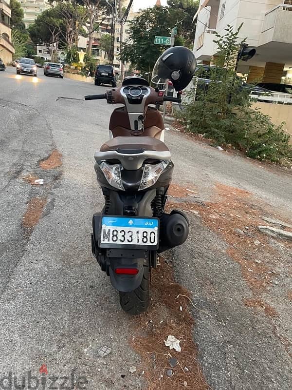 Piaggio Beverly 2018 4