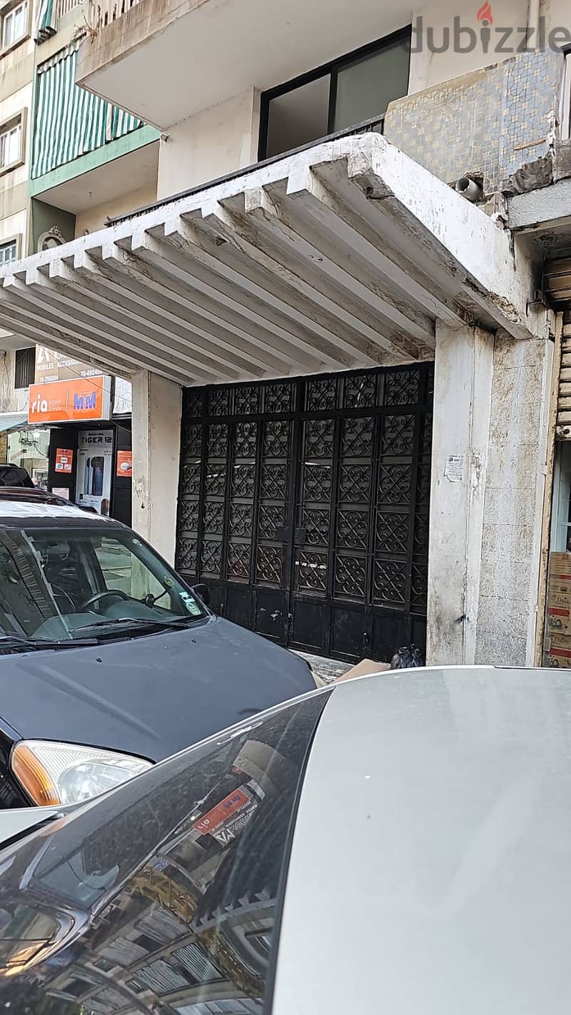 Warehouse in Saloume -Sin El Fil 500sqm 2 entrance 350,000$ 0