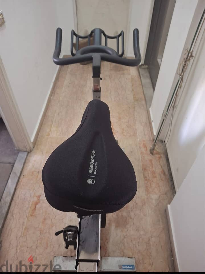 spinning bike used like new 100$ 0