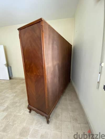 Armoire