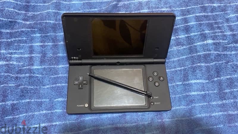 Nintendo DSI in Great Condition with Game & Accessories! 3