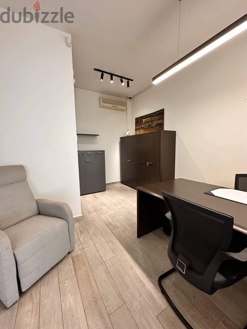 MODERN REFURBISHED OFFICE. FULLY FURNISHED. 0