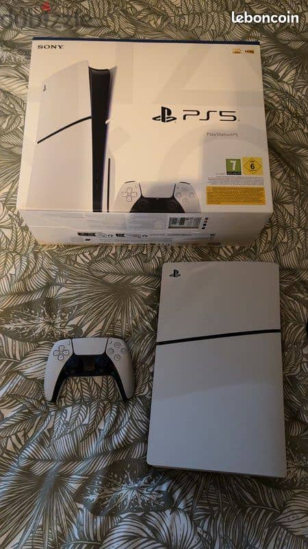 Playstation 5 Slim + 1 Extra controller + CD + warranty 0