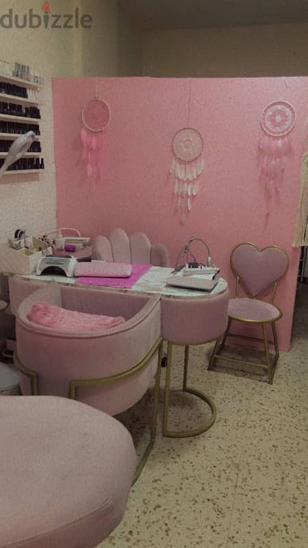 beauty salon used like new 7