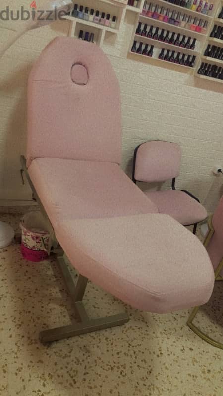 beauty salon used like new 8