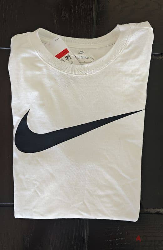 nike tshirt size L original 1