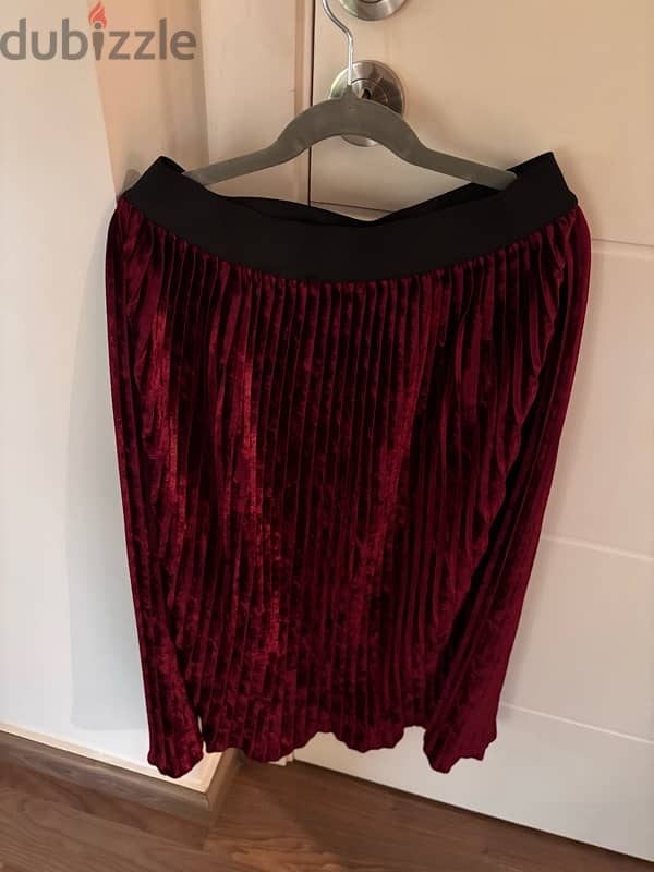 Zara velvet skirt 1