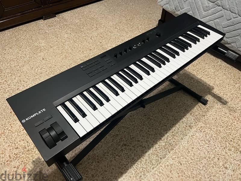 Native Instruments Komplete Kontrol A61 MIDI Keyboard Piano 4