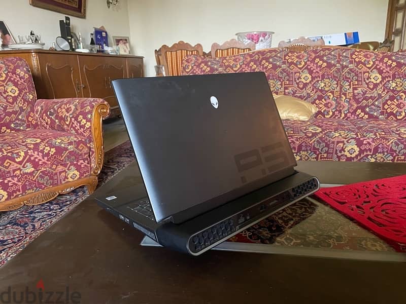 Alienware Area51m Laptop 1