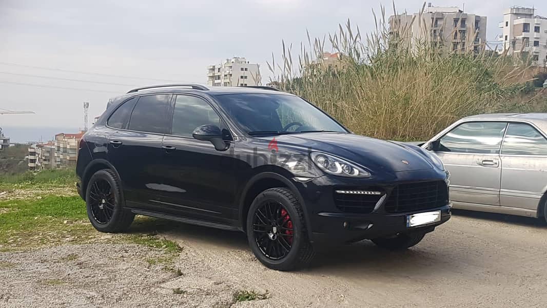 PORSCHE CAYENNE S 2011, TURBO LOOK 0