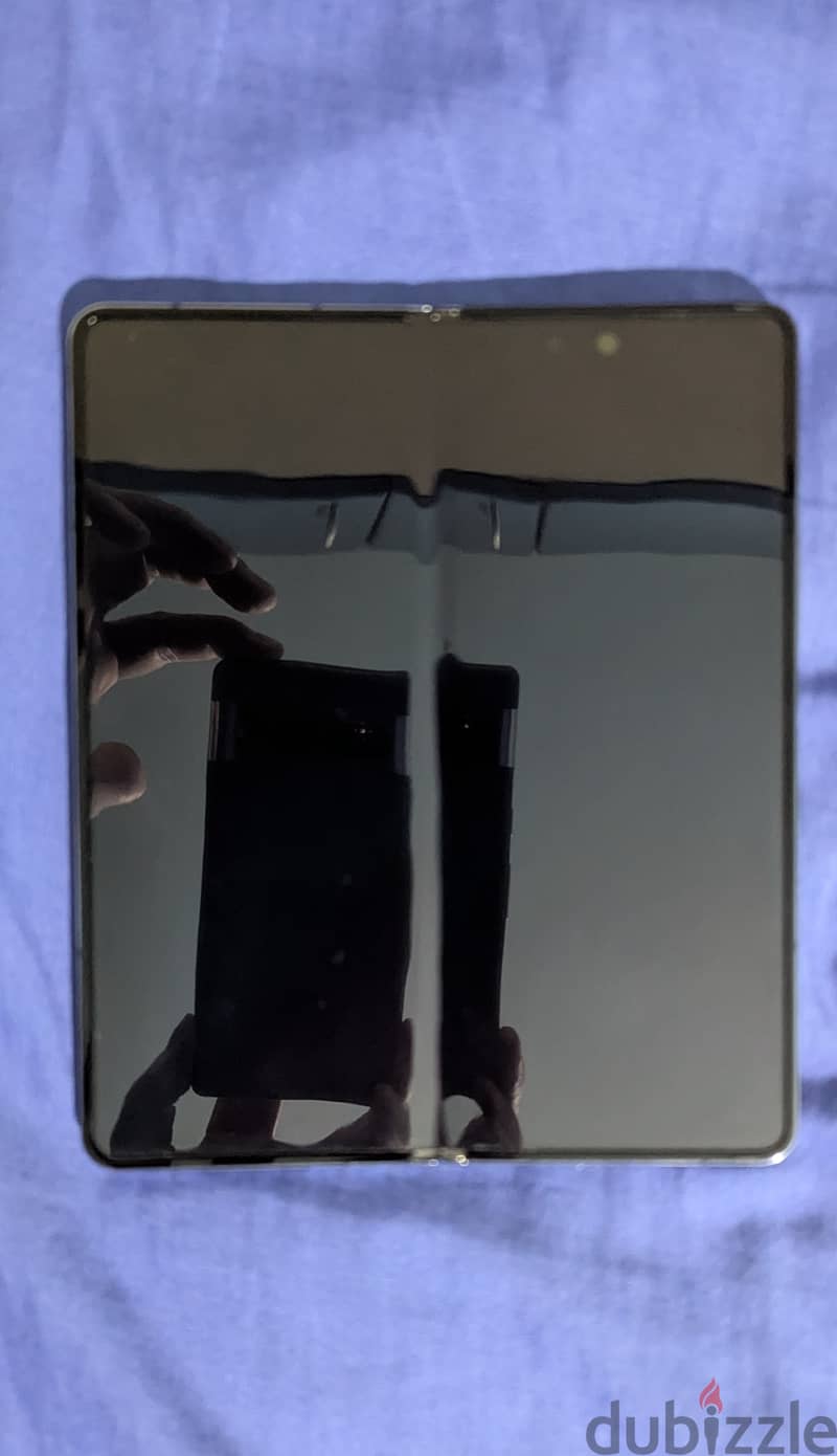 Samsung Galaxy Z fold 4 perfect condition with s pen and box 2