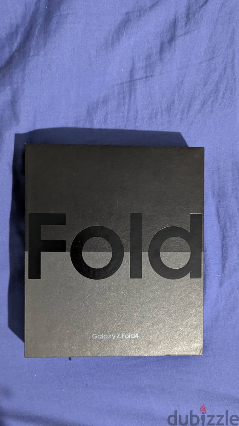 Samsung Galaxy Z fold 4 perfect condition with s pen and box 6