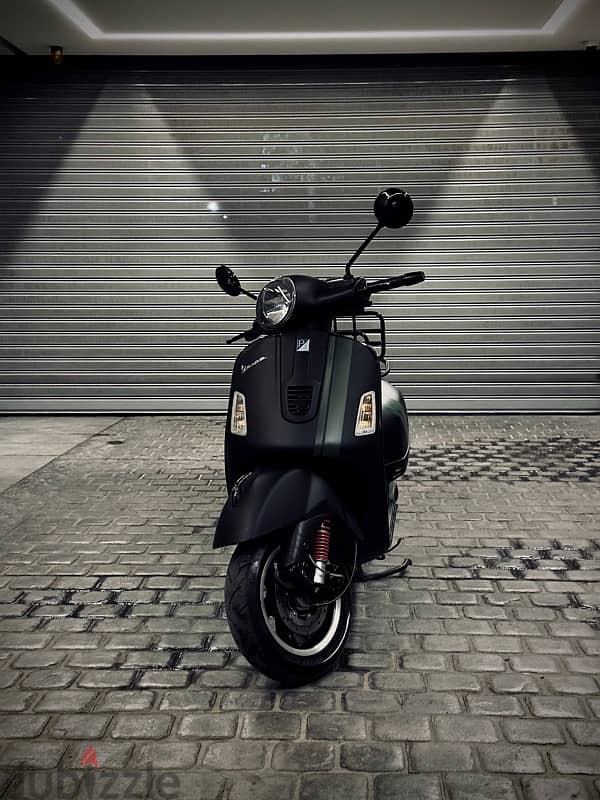 VESPA GTS 300 i. e. super 4