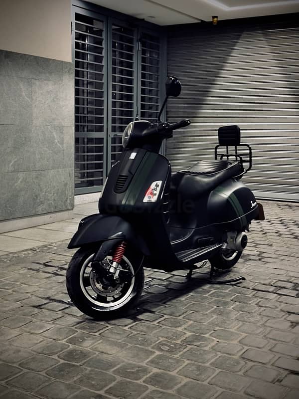 VESPA GTS 300 i. e. super 6