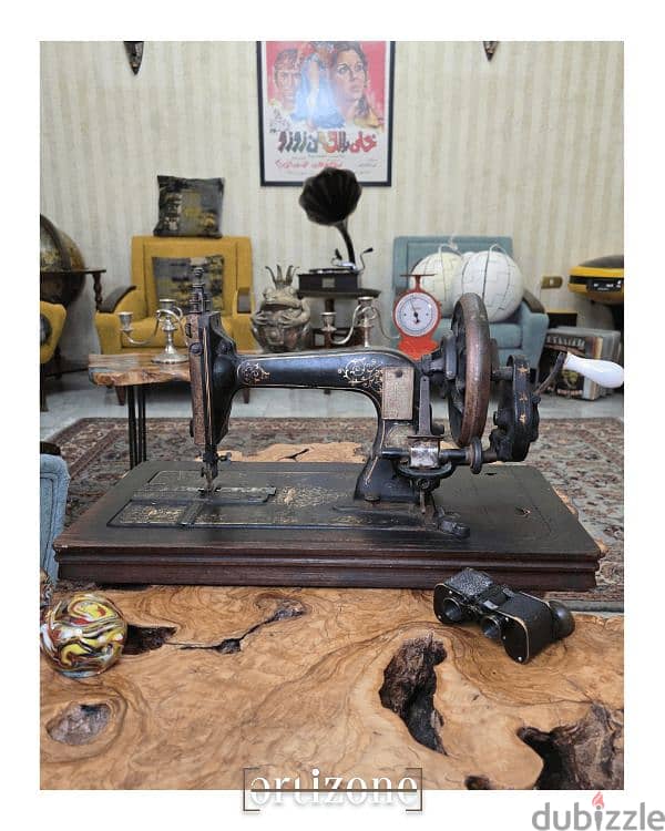 Vintage sewing machine مكنة خياطه انتيك 0