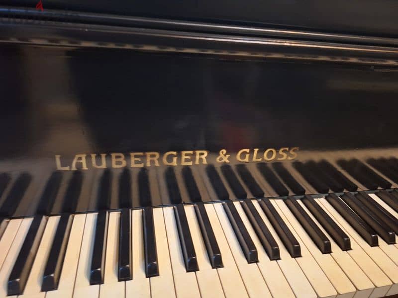 piano baby grand Germany lauberger gloss black colour beautiful sound 5