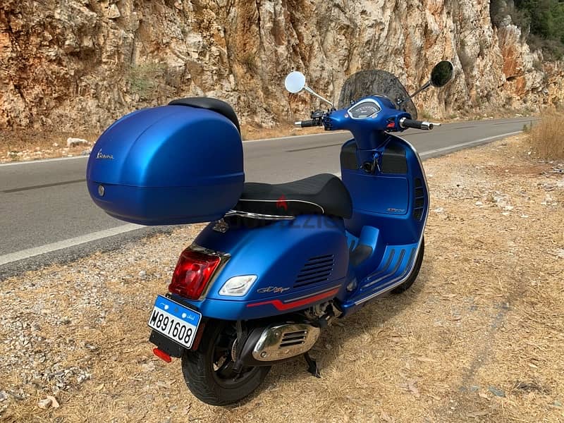 Vespa GTS 300 super 4